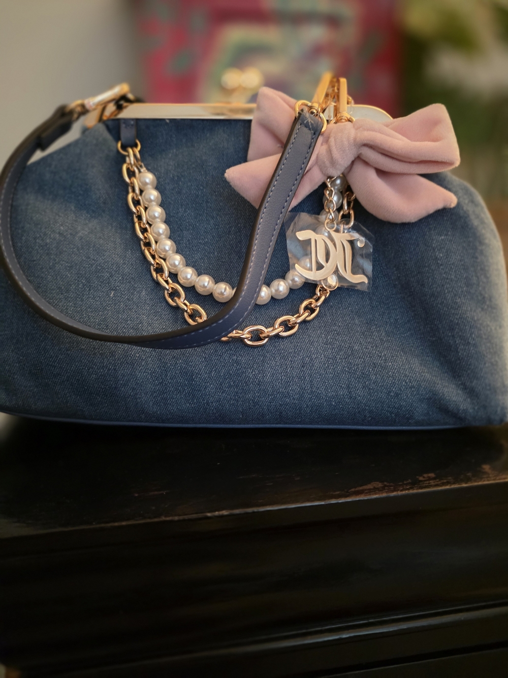Juicy Couture Elegant Denim Kiss Lock Top Handle Bag with Pink Bow - Picture 7 of 10